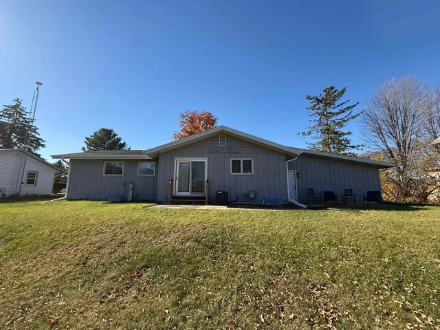 $295,000 | 104 East 3rd Avenue, Brodhead, WI 53520