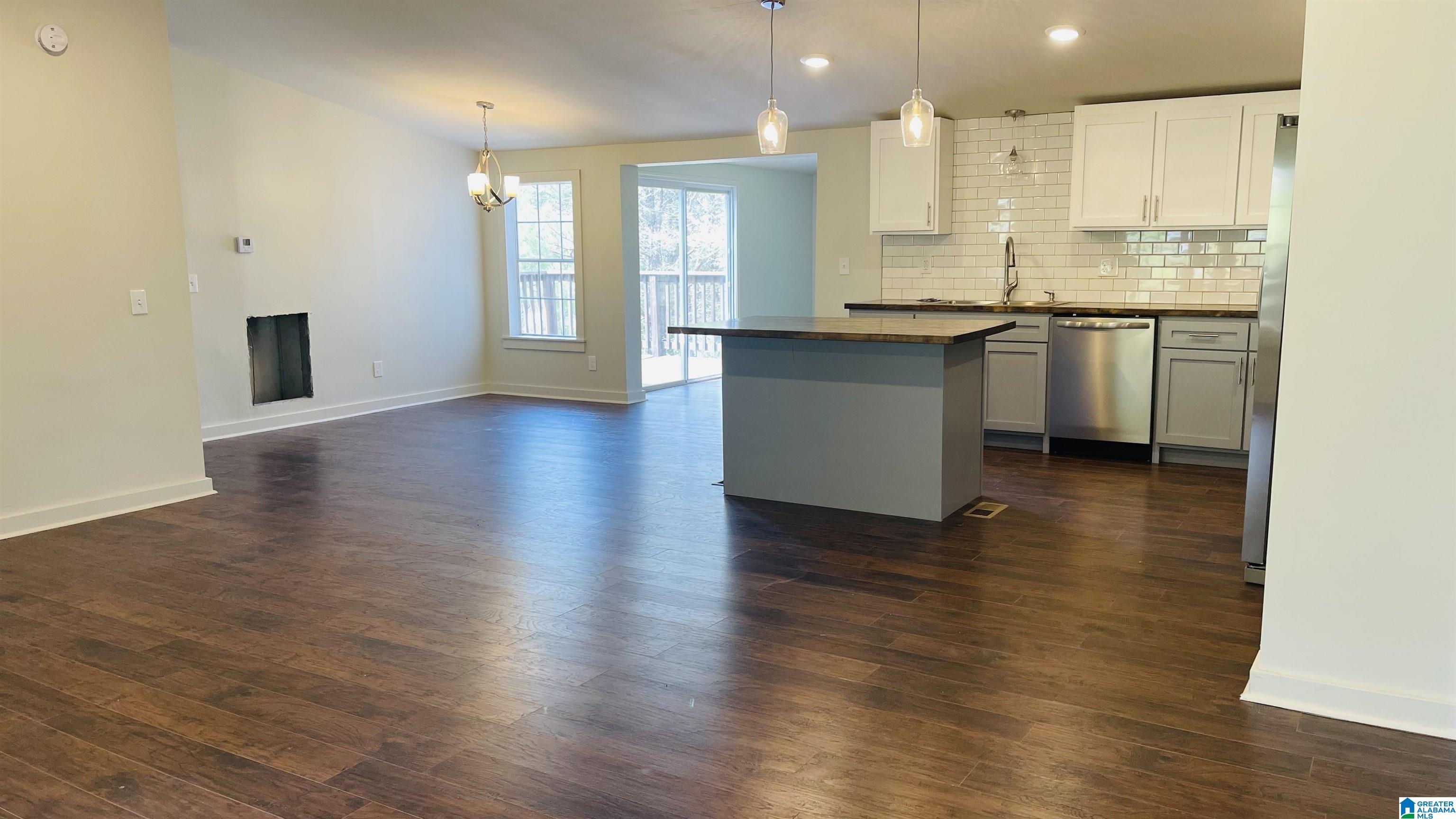 75 Overlook Circle Odenville, AL 35120 - Photo 3 of 40