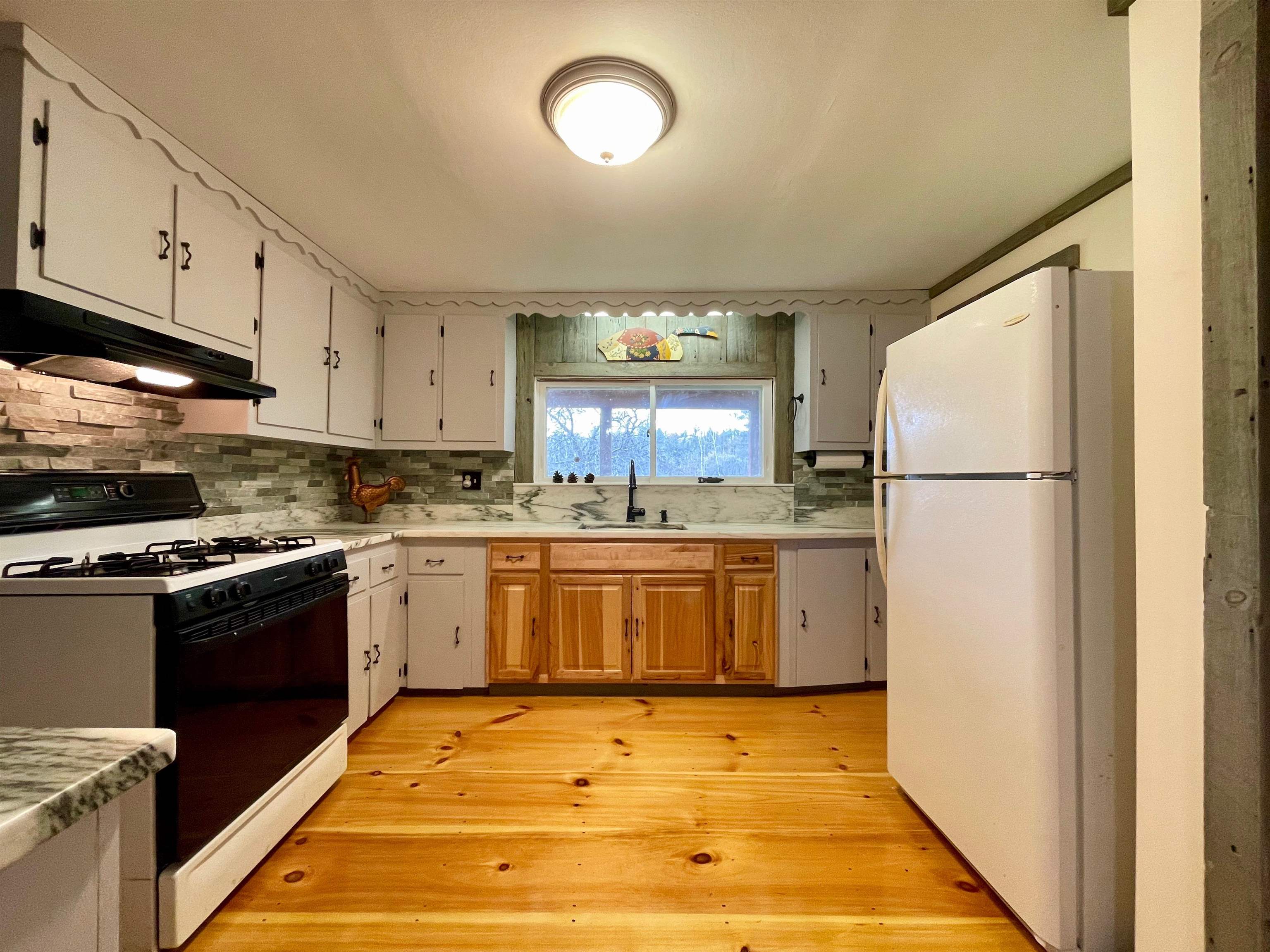 282 Holden Road Chittenden, VT 05737 - Photo 6 of 38