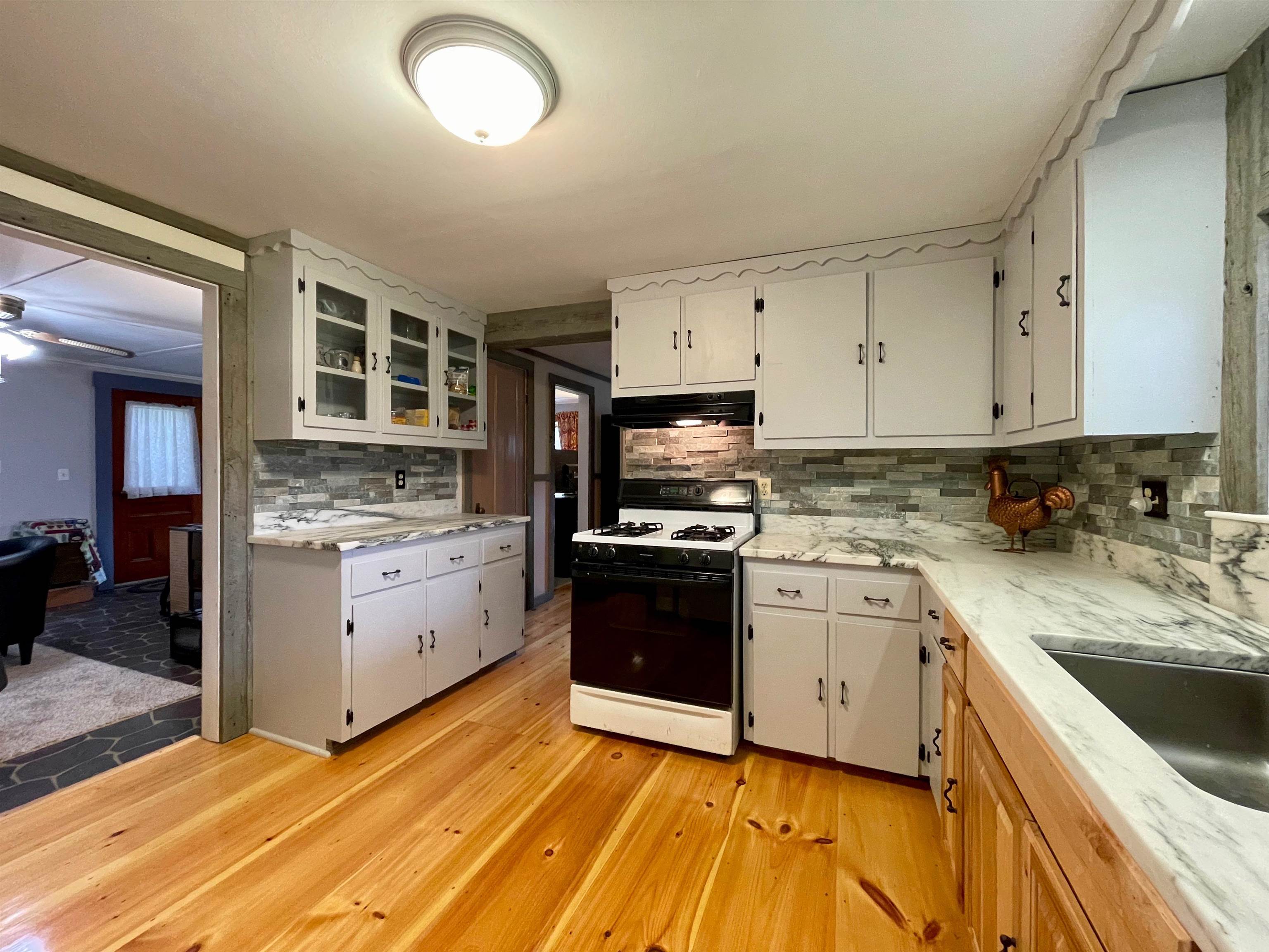 282 Holden Road Chittenden, VT 05737 - Photo 8 of 38
