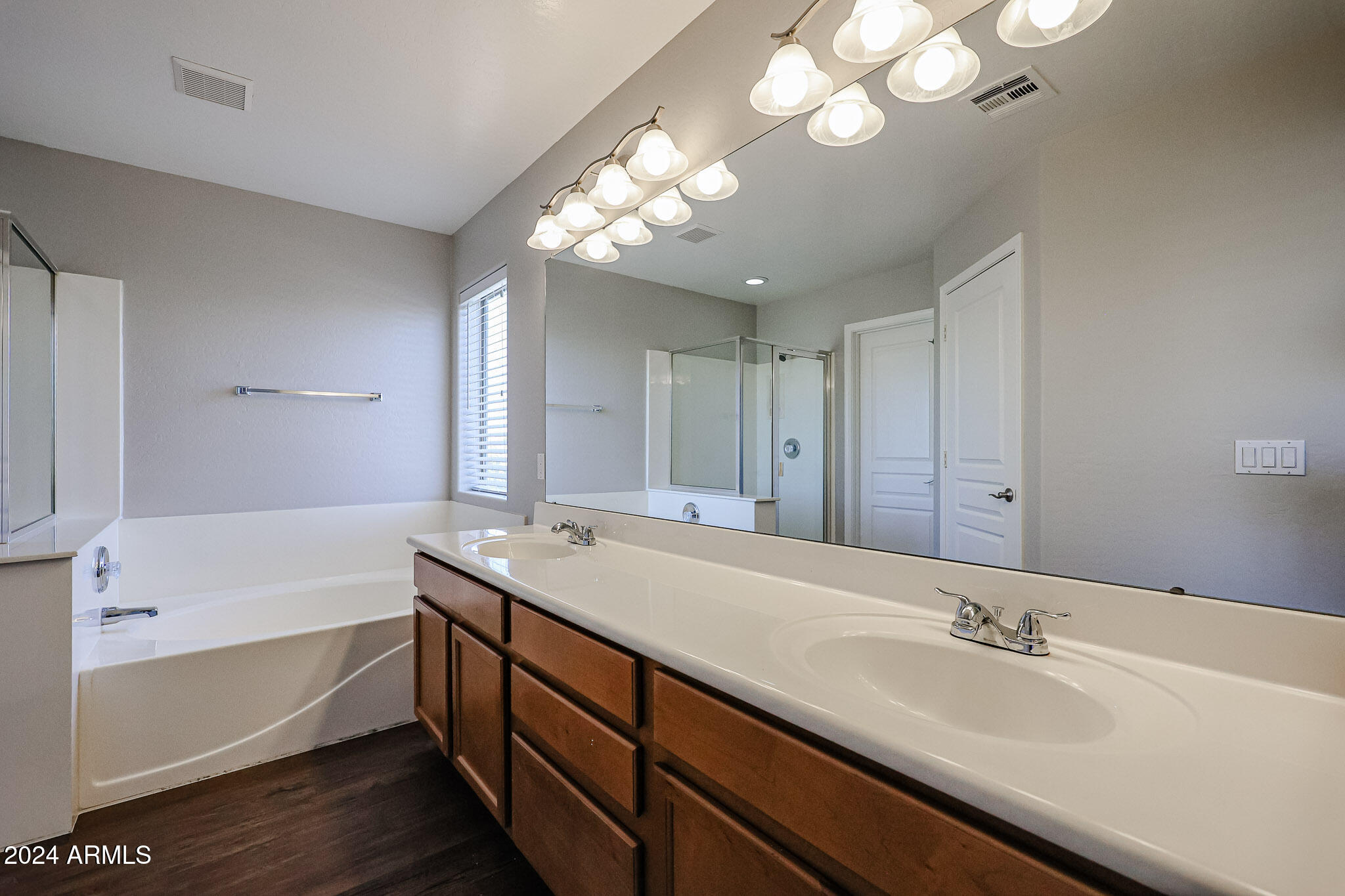 3264 East Los Altos Road Gilbert, AZ 85297 - Photo 31 of 61 master bath