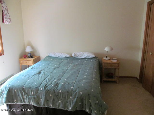 128 Totteridge Road Bushkill, PA 18324 - Photo 7 of 25 6-Bed2