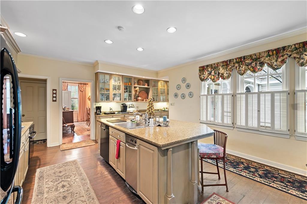 315 Old Mill Road Pittsburgh, PA 15238 - Photo 2 of 47