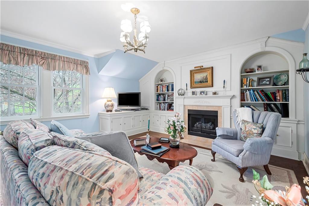 315 Old Mill Road Pittsburgh, PA 15238 - Photo 25 of 47 Upstairs sitting room