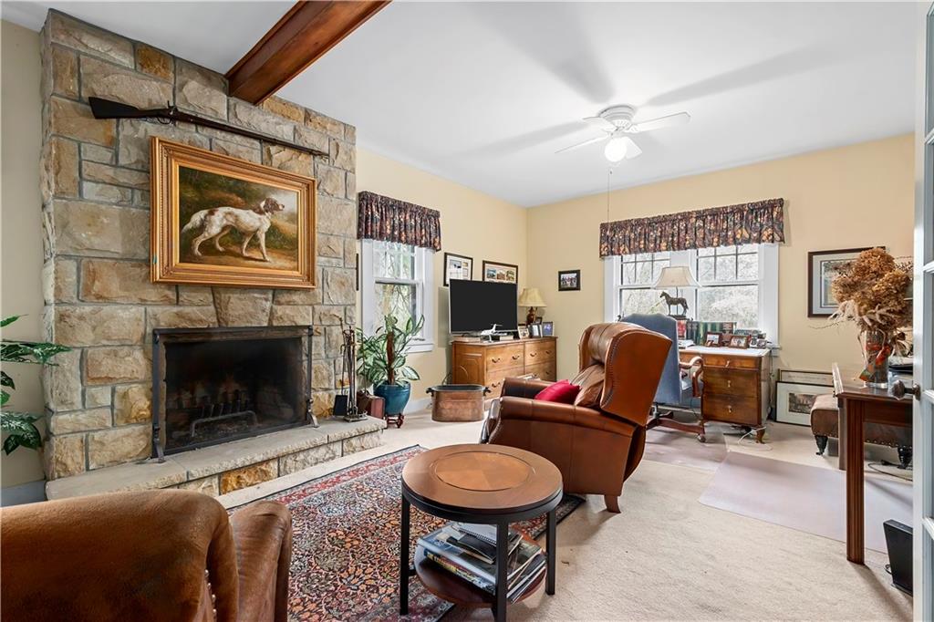 315 Old Mill Road Pittsburgh, PA 15238 - Photo 39 of 47 Cabin living room