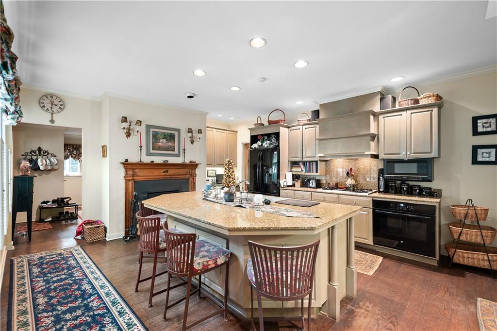 315 Old Mill Road Pittsburgh, PA 15238 - Photo 4 of 47