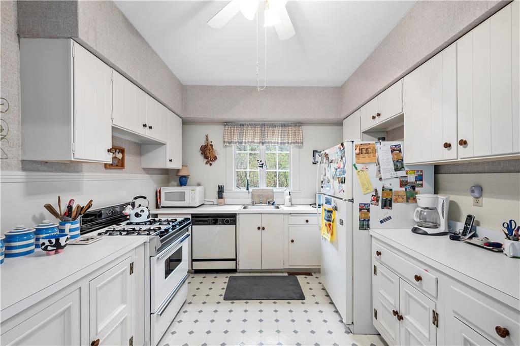 315 Old Mill Road Pittsburgh, PA 15238 - Photo 43 of 47 Cabin kitchen