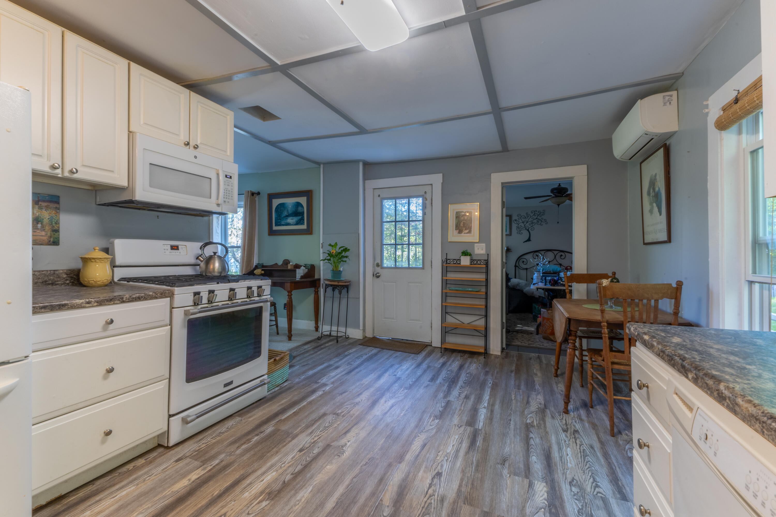 107 North Sedgwick Road Sedgwick, ME 04676 - Photo 12 of 42 IMG_2927-HDR