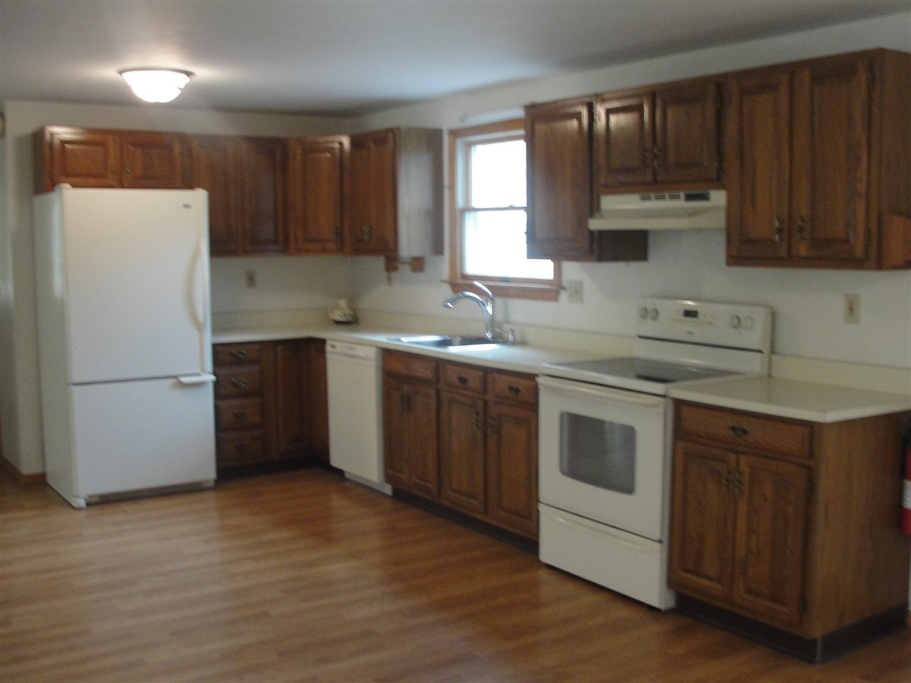 879 West Side Road Conway, NH 03860 - Photo 5 of 19