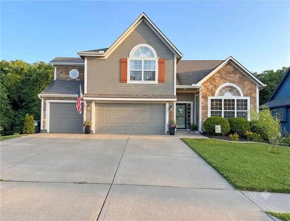 $405,000 | 919 South 12th Street, Louisburg, KS 66053