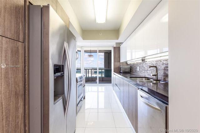 $600,000 | 21055 Yacht Club Drive, Unit 2608, Aventura, FL 33180