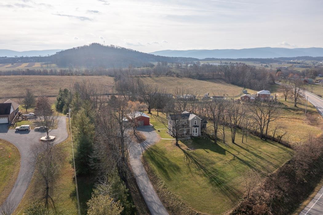 1594 Tinkling Spring Road Staunton, VA 24401 - Photo 5 of 69