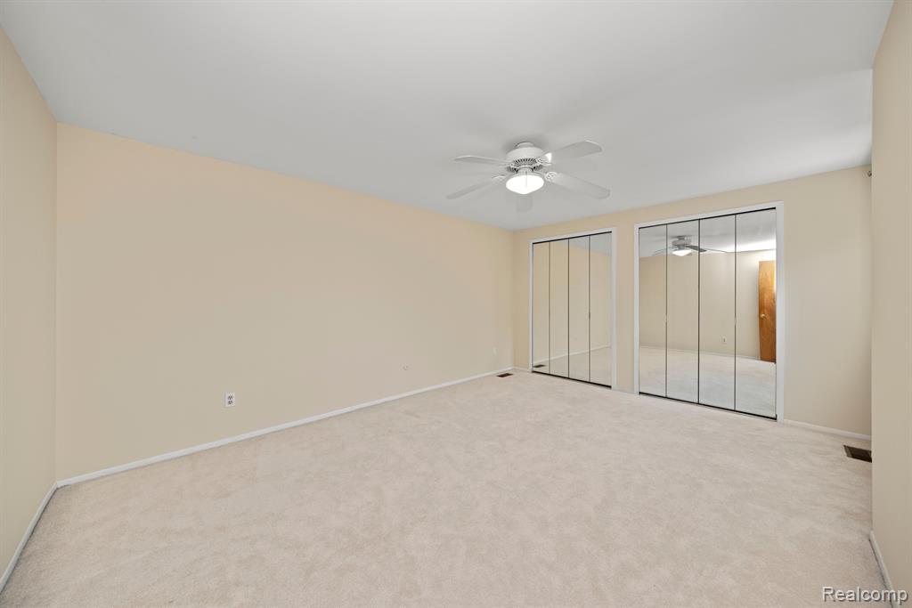 694 Tennyson Rochester Hills, MI 48307 - Photo 12 of 28