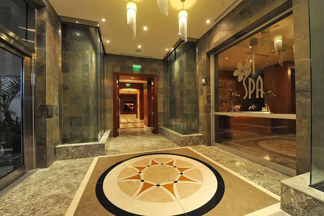 $2,399,000 | 3800 North Ocean Drive, Unit 1450, Singer Island, FL 33404