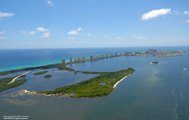 $2,399,000 | 3800 North Ocean Drive, Unit 1450, Singer Island, FL 33404