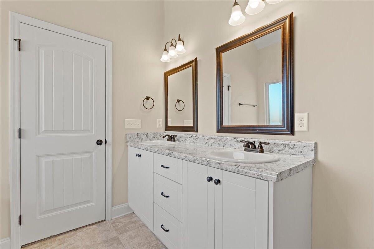 129 Macedonia Road North Augusta, SC 29860 - Photo 24 of 36 24-Master Bathroom