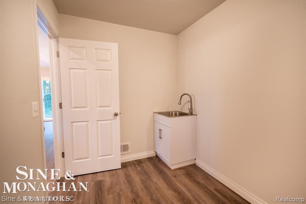 9360 Folkert Road Algonac, MI 48001 - Photo 15 of 34 50066093-14.JPG