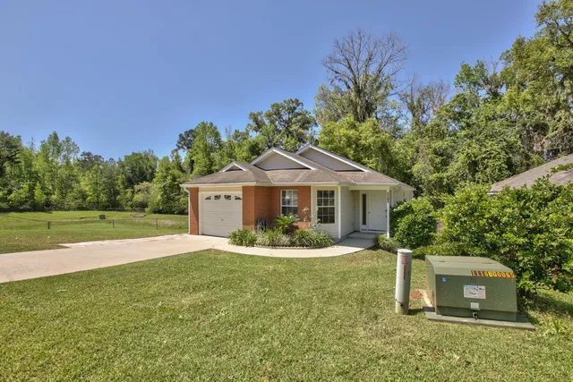 $1,650 | 2665 Fairmount Lane, Tallahassee, FL 32308