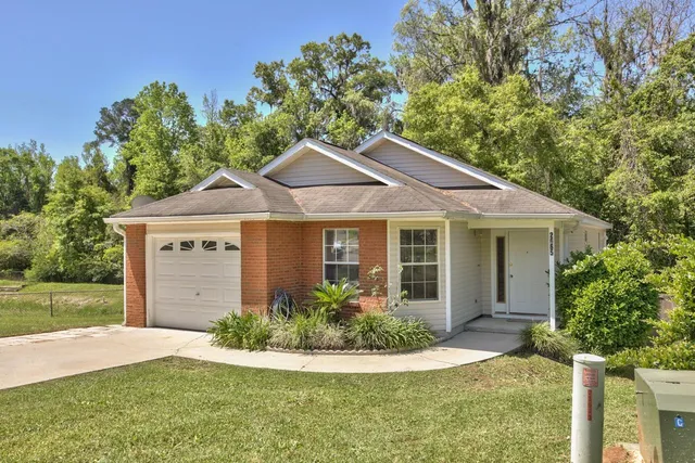 $1,650 | 2665 Fairmount Lane, Tallahassee, FL 32308
