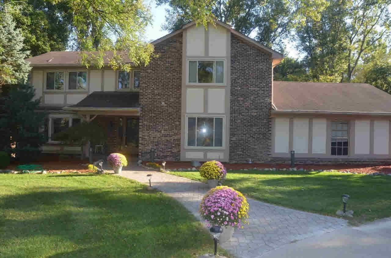 707 Dutton Road Rochester Hills, MI 48306 - Photo 1 of 37