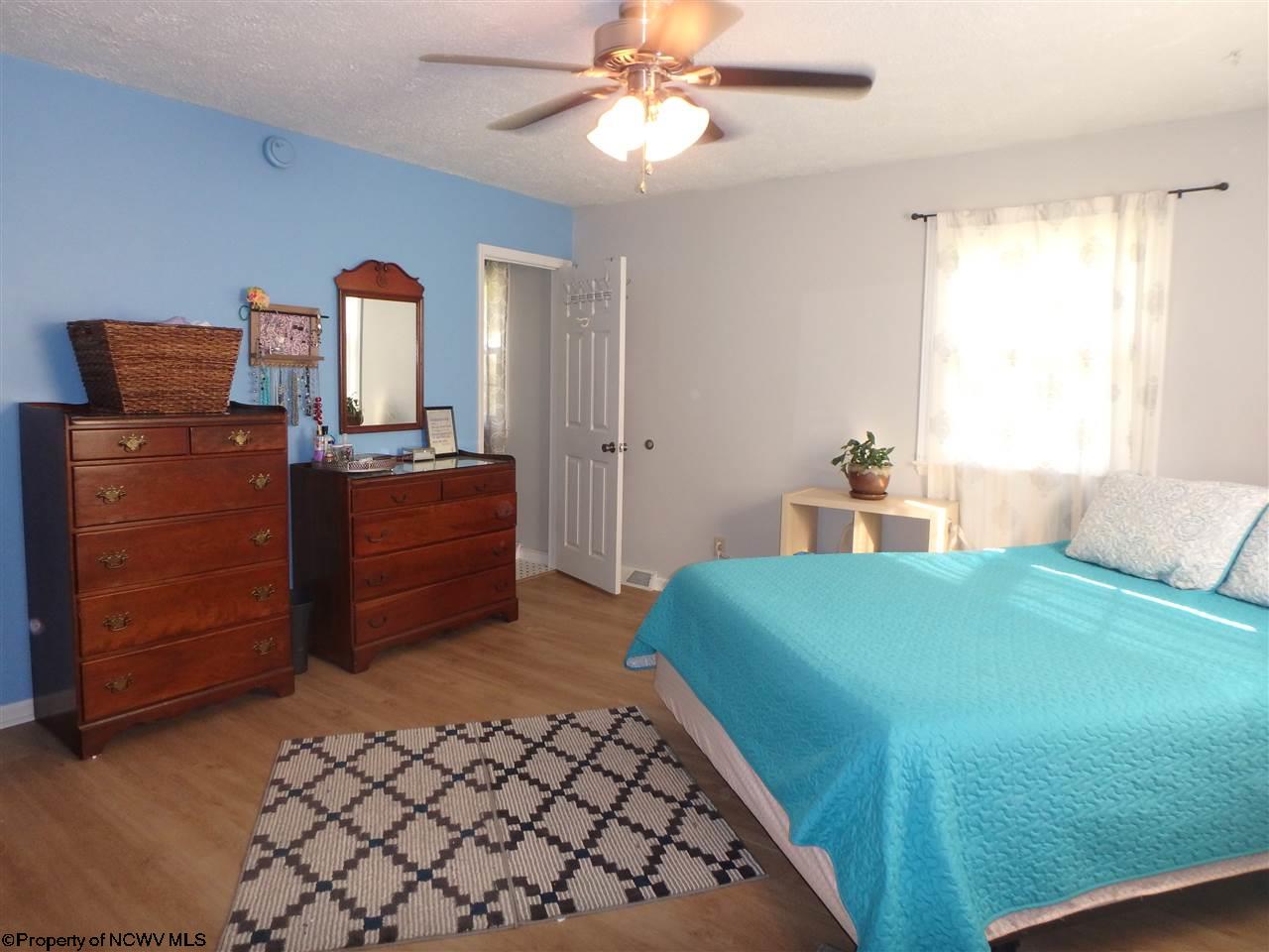 1457 Maple Lake Road Bridgeport, WV 26330 - Photo 8 of 12 Gallery Image 8