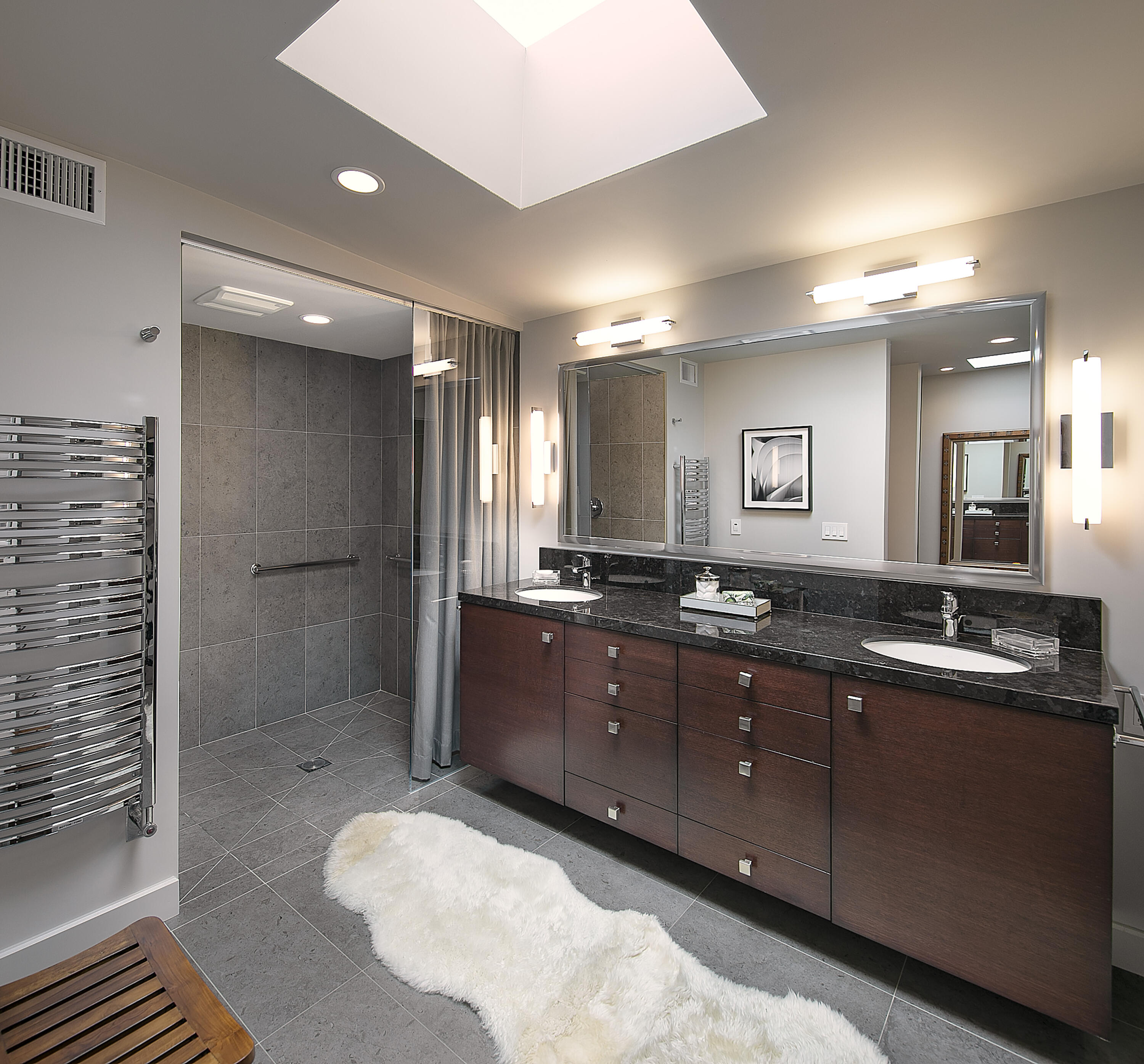 1410 School House Road Montecito, CA 93108 - Photo 16 of 21 Primary Bathroom