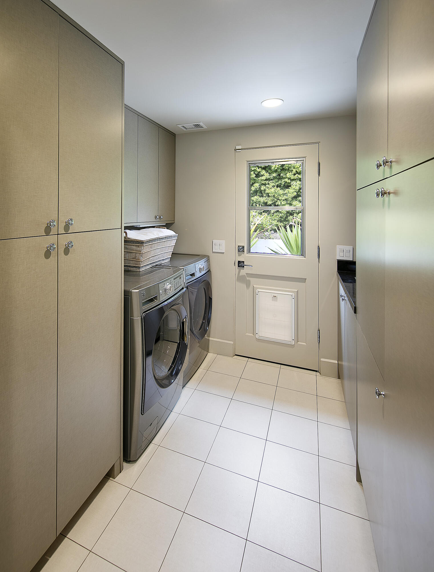 1410 School House Road Montecito, CA 93108 - Photo 20 of 21 Laundry Room
