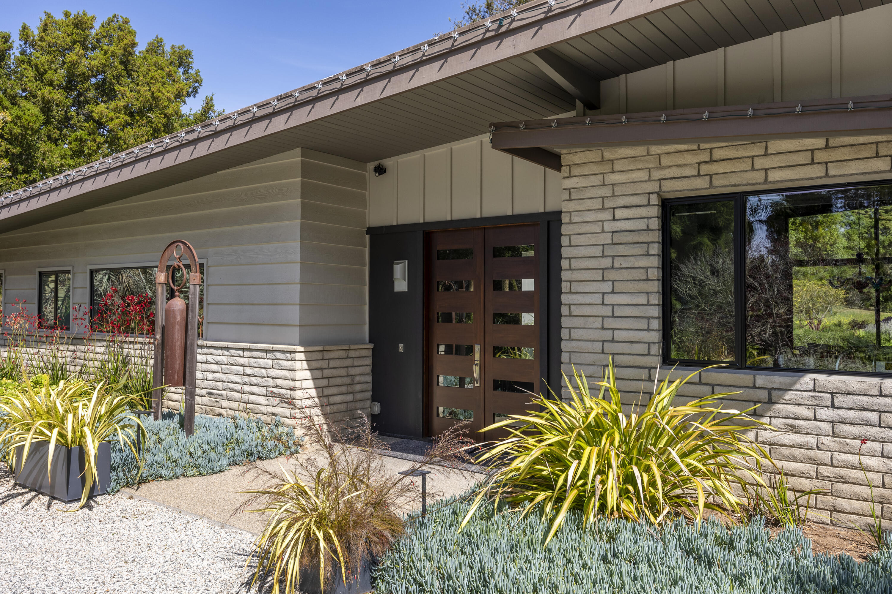 1410 School House Road Montecito, CA 93108 - Photo 4 of 21 Front door