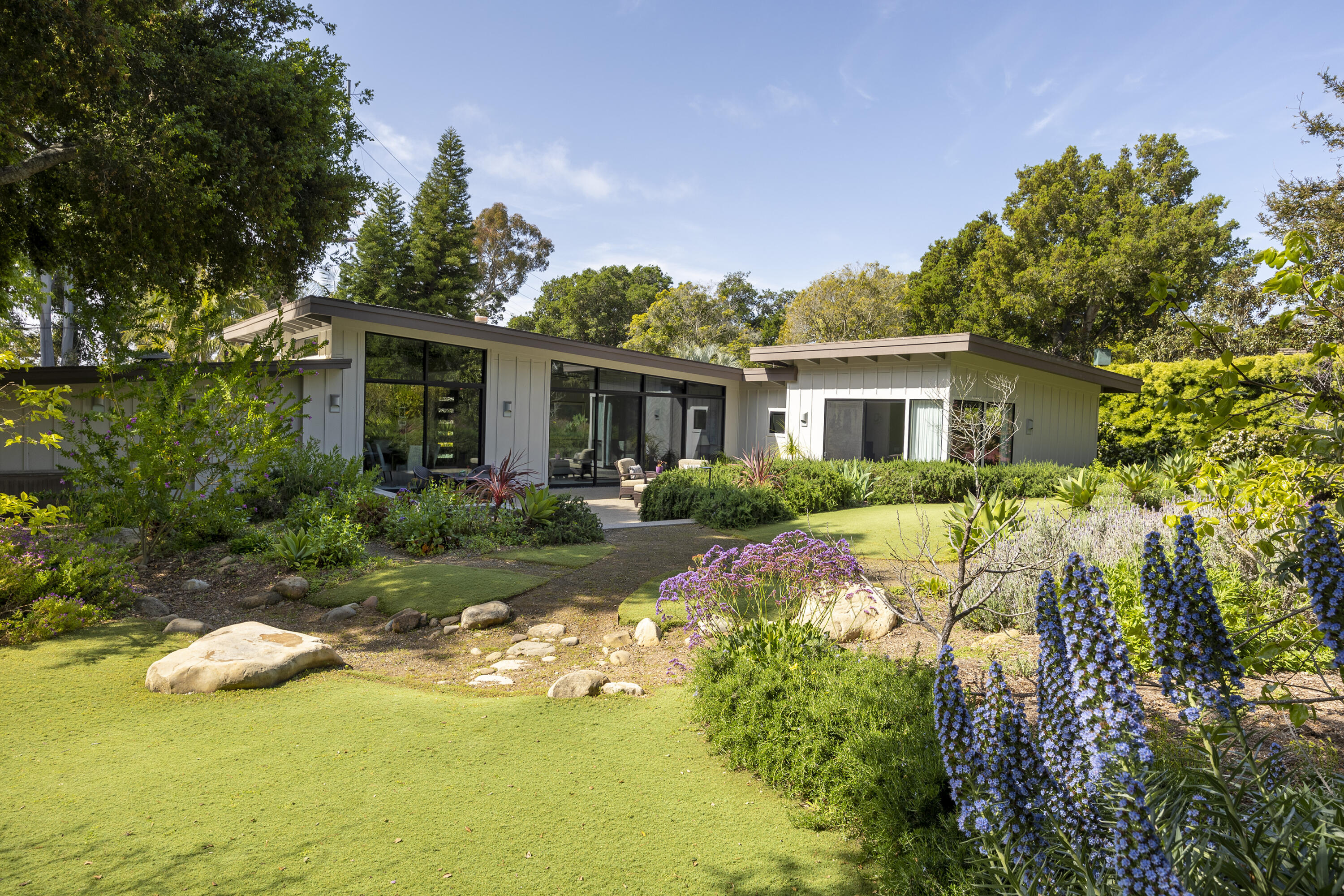 1410 School House Road Montecito, CA 93108 - Photo 5 of 21 Rear yard