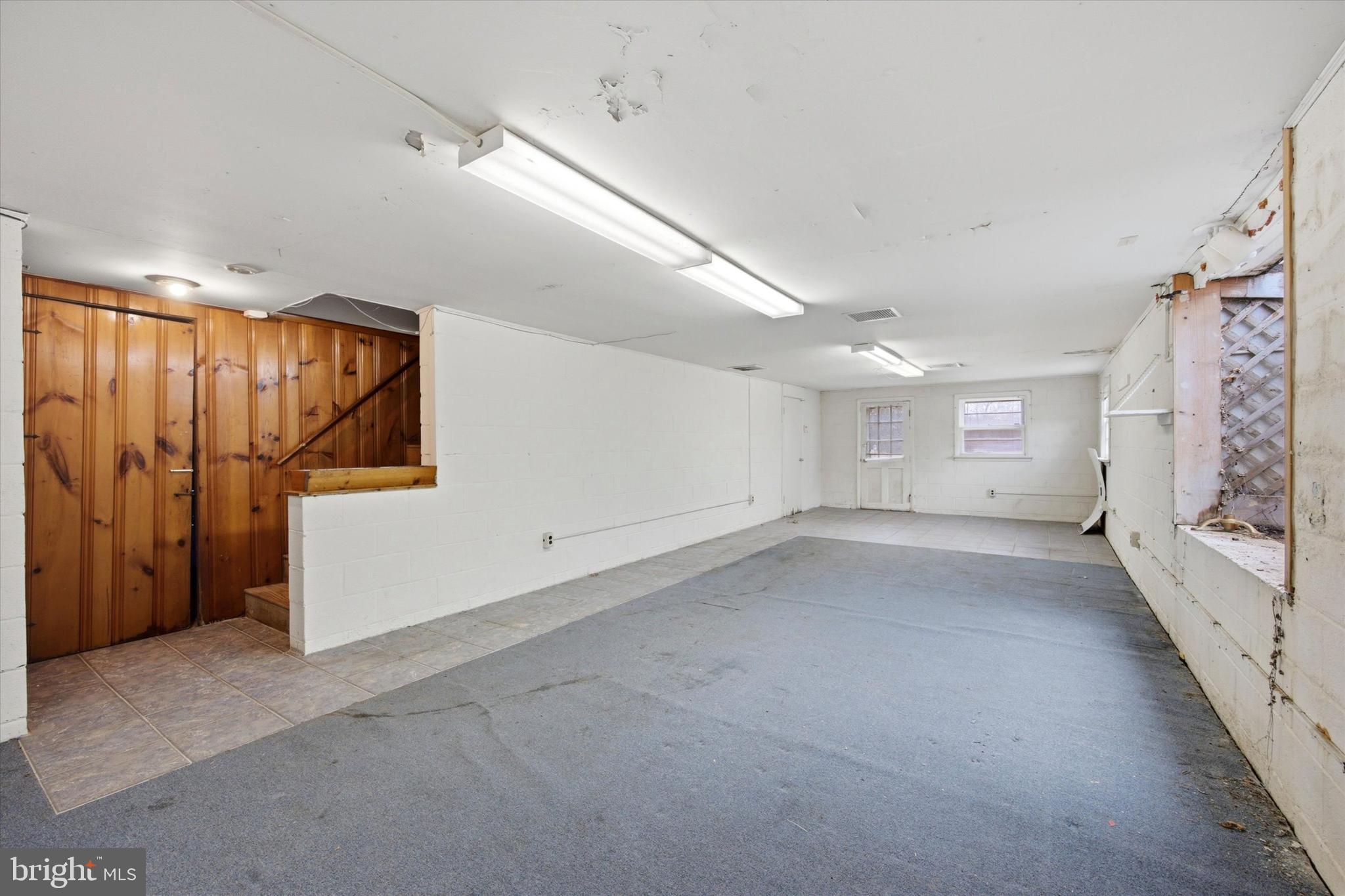 129 Locksley Road Glen Mills, PA 19342 - Photo 22 of 36 a view of an empty room