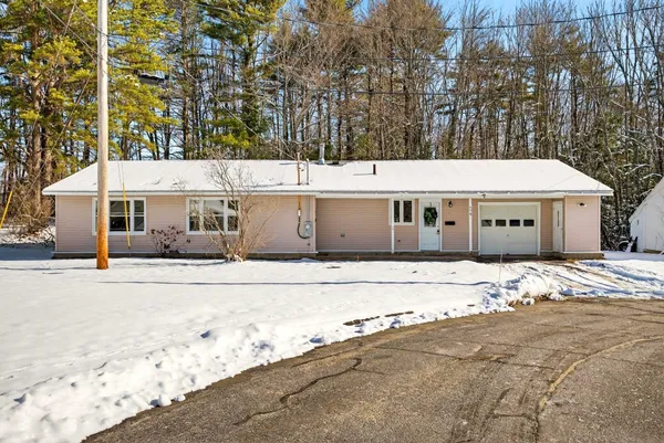 $535,000 | 224 Congress Circle, Topsham, ME 04086
