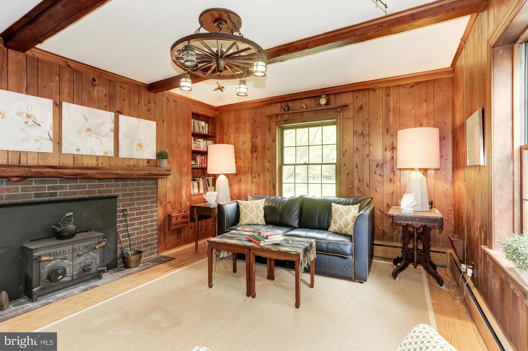 1809 Hudson Road Cambridge, MD 21613 - Photo 14 of 30 Family Room w/Wood Stove Insert