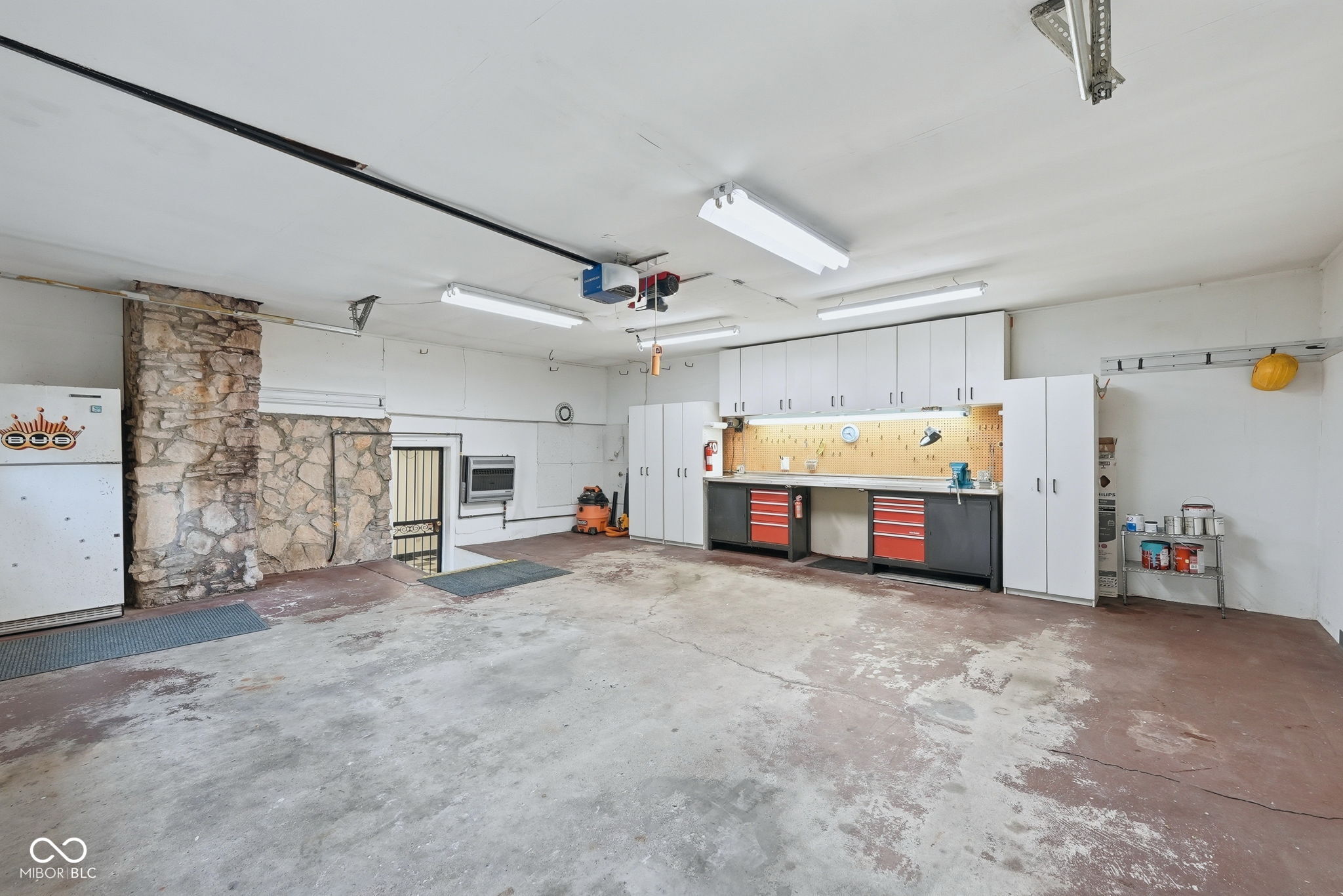 7020 Hoover Road Indianapolis, IN 46260 - Photo 40 of 47 Gallery Image 40