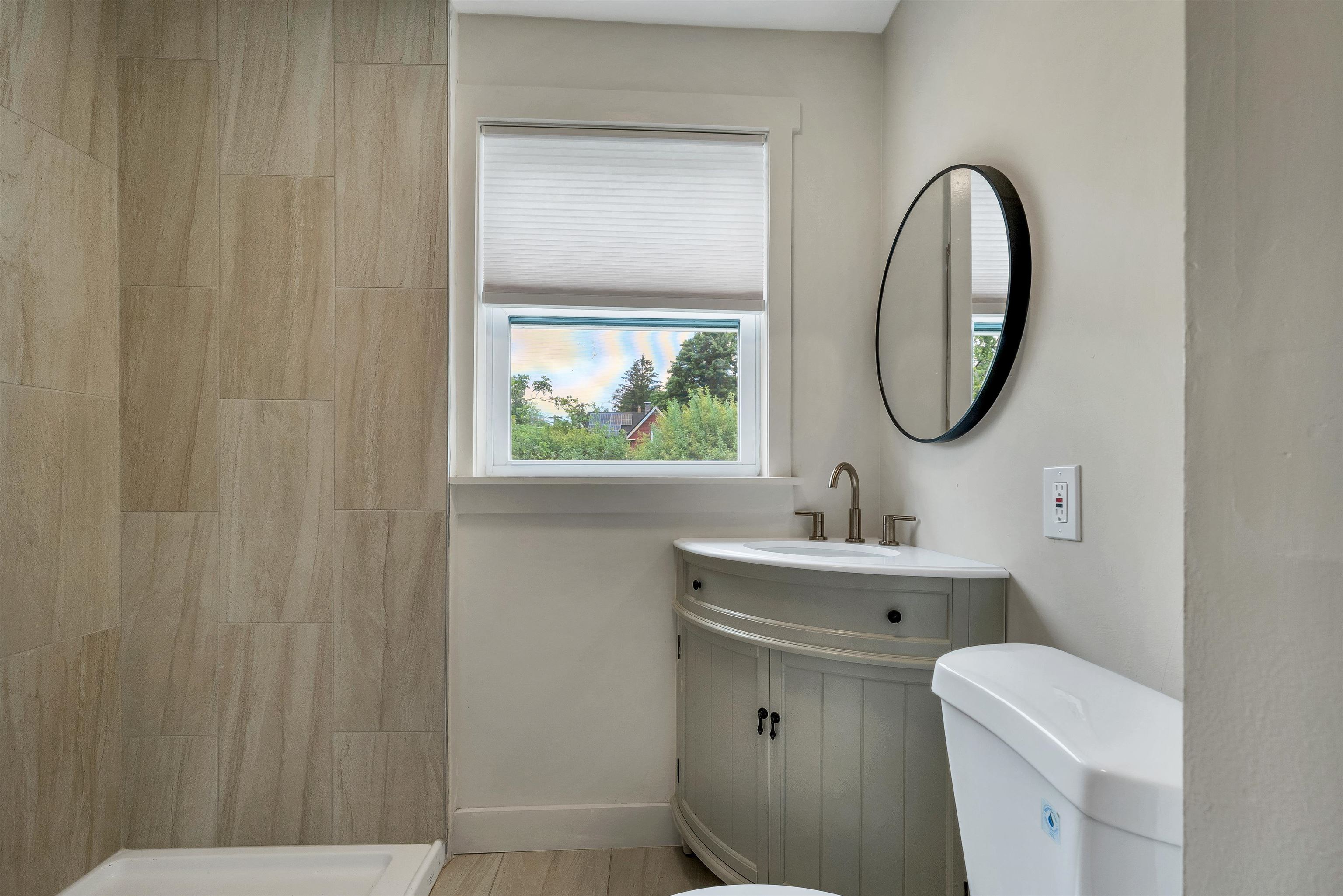 33 Spruce Street Concord, NH 03301 - Photo 10 of 58