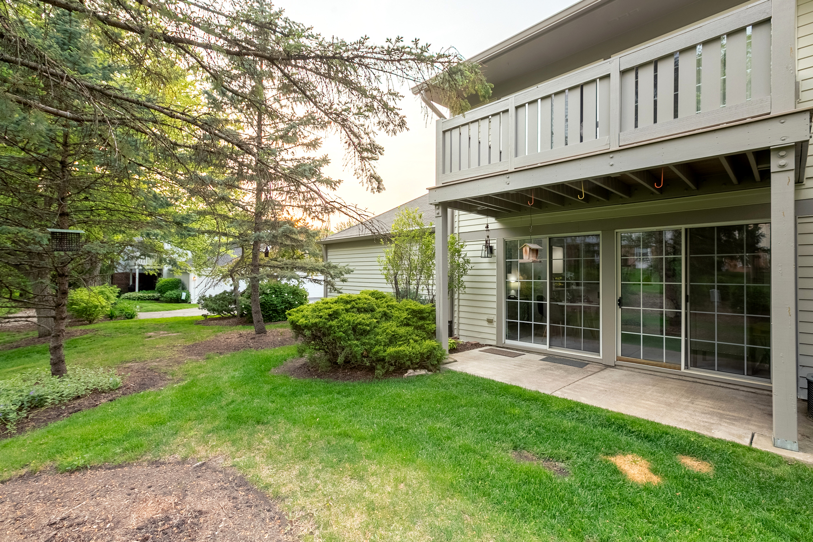 1900 Gresham Circle, Unit B Wheaton, IL 60189 - Photo 17 of 19 a view of house with backyard and garden