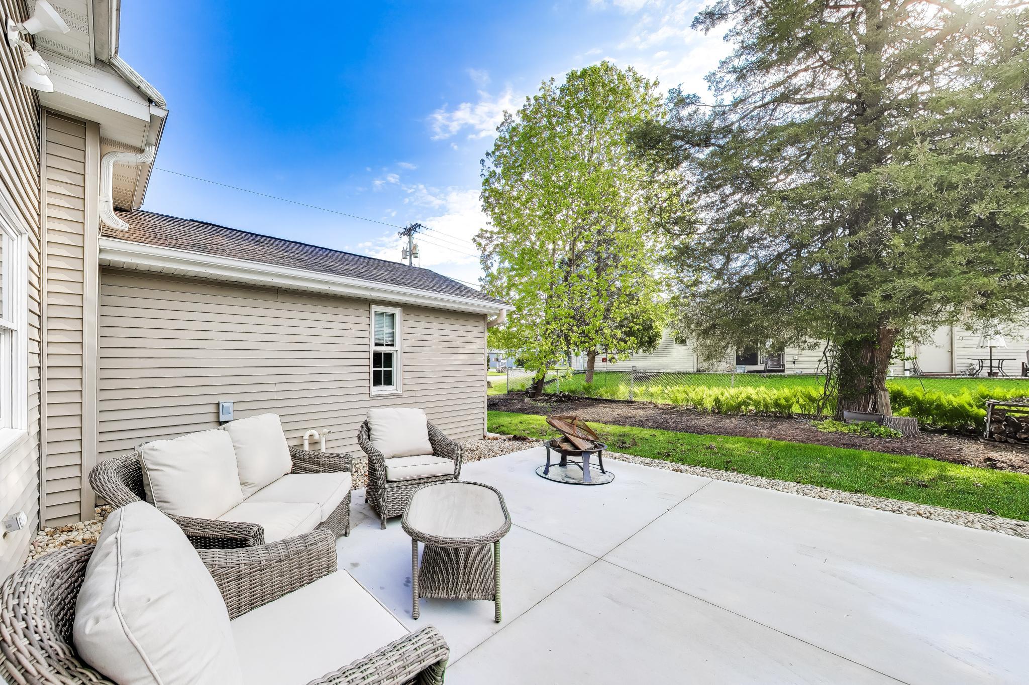335 Howard Street Walworth, WI 53184 - Photo 3 of 20 Patio
