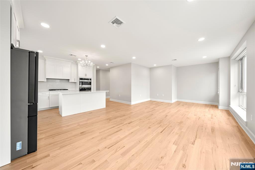 1000 Elm Avenue, Unit 2 Ridgefield, NJ 07657 - Photo 6 of 19 Gallery Image 6