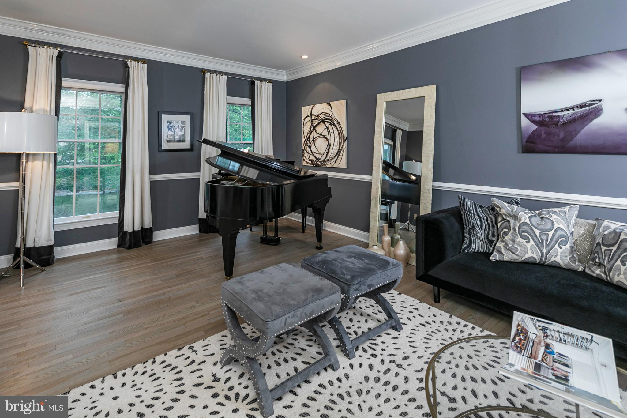 173 Christopher Drive Princeton, NJ 08540 - Photo 13 of 61 a living room with furniture and a window