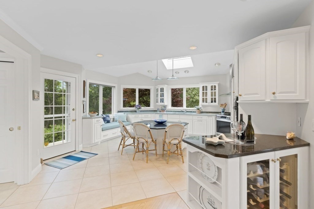 184 Quanset Road Orleans, MA 02653 - Photo 12 of 40 Gallery Image 12