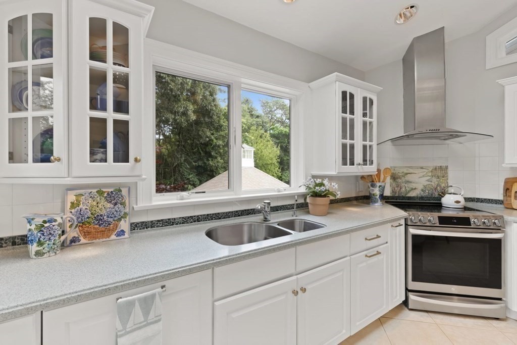 184 Quanset Road Orleans, MA 02653 - Photo 14 of 40 Gallery Image 14