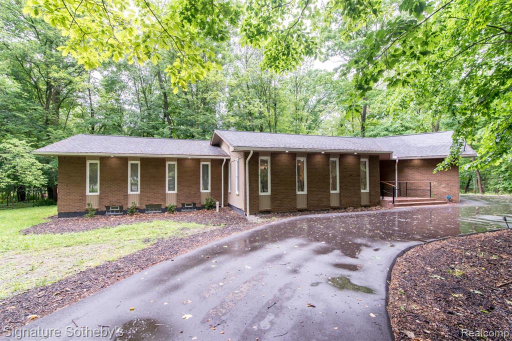 23415 Beech Road Southfield, MI 48033 - Photo 7 of 50 Gallery Image 7