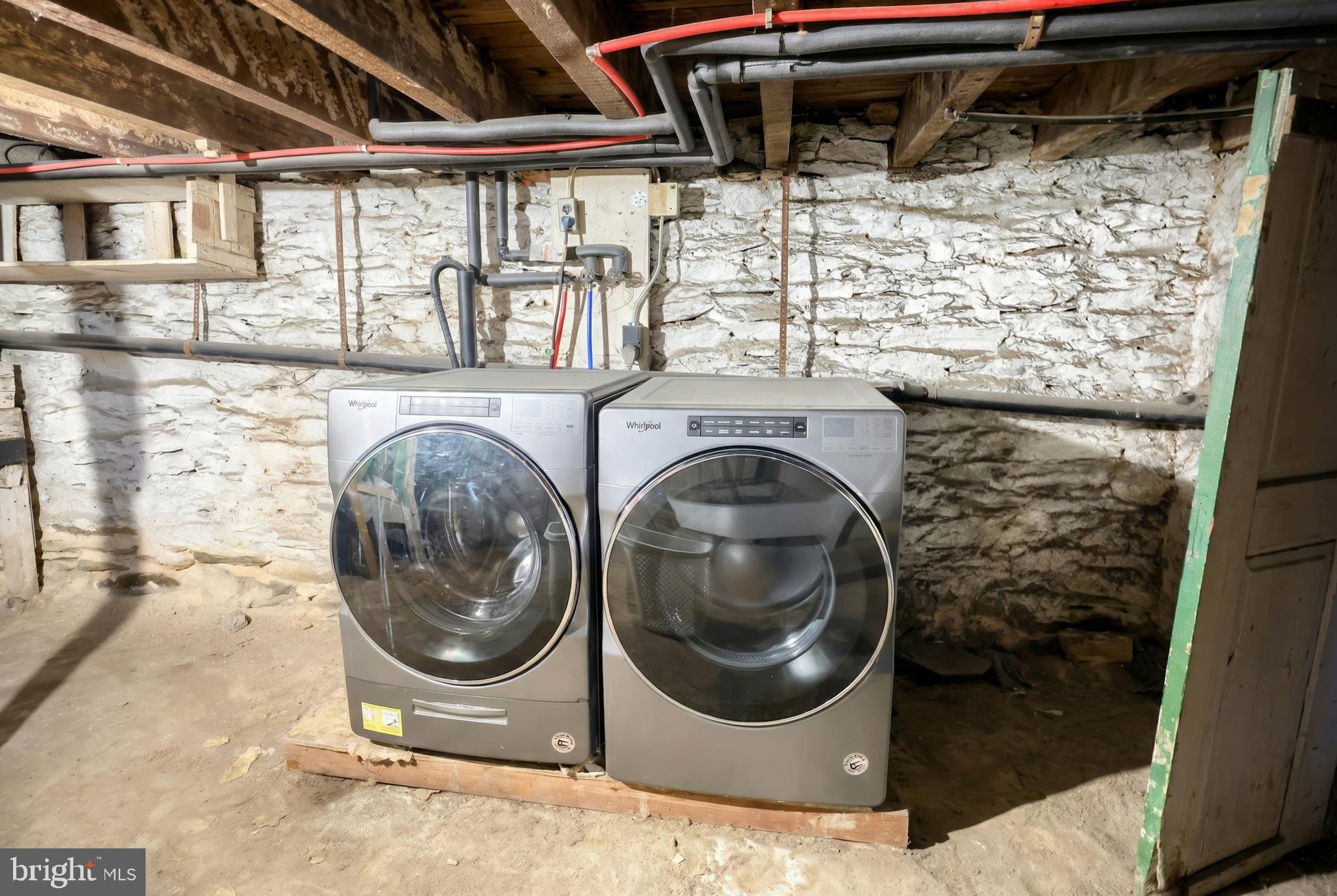 117 Baltimore Street Hanover, PA 17331 - Photo 33 of 37 a utility room with dryer and washer