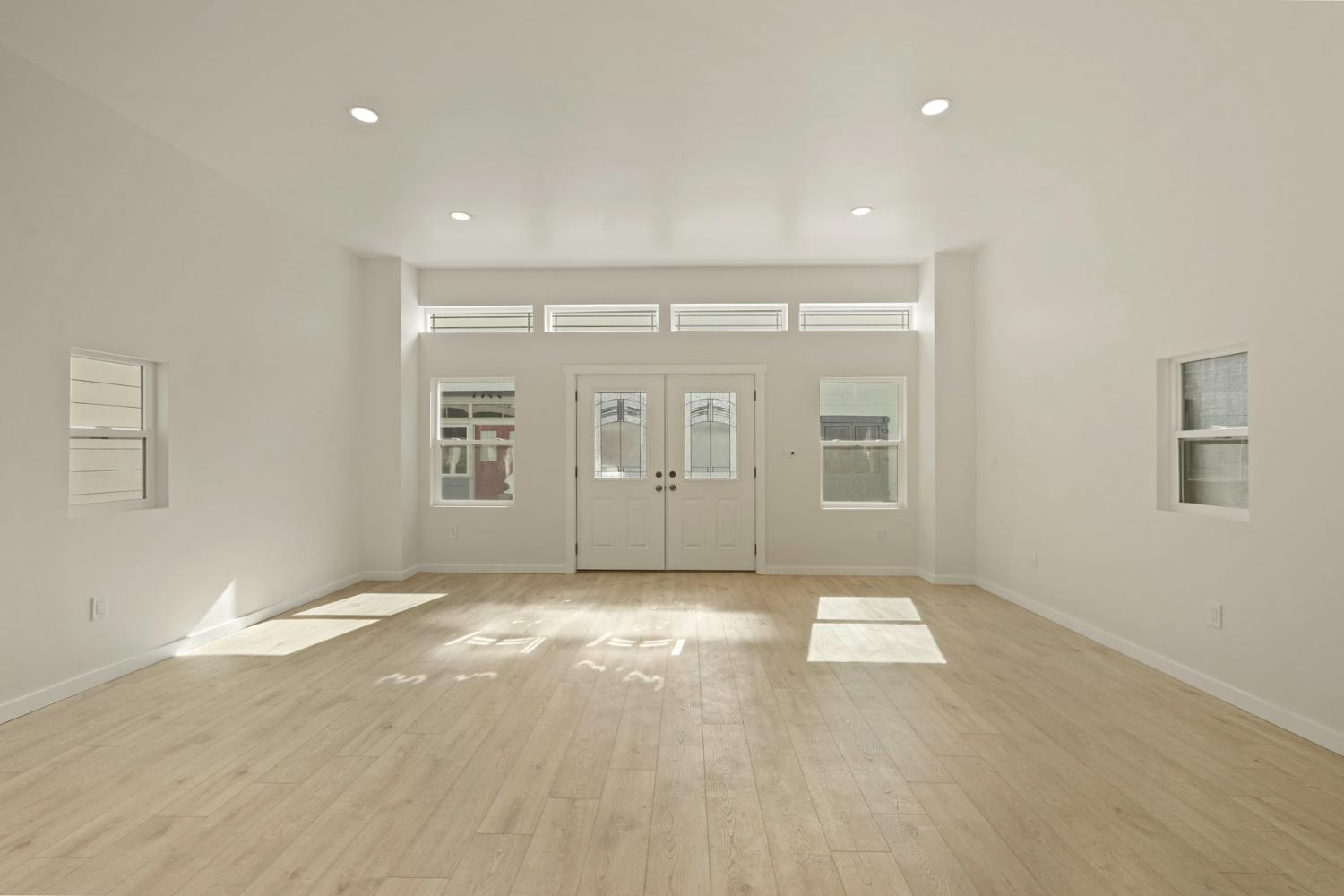 1269 B Street Walnut Grove, CA 95690 - Photo 5 of 42 a view of an empty room