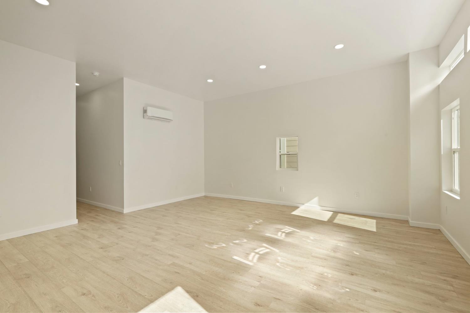 1269 B Street Walnut Grove, CA 95690 - Photo 6 of 42 a view of an empty room