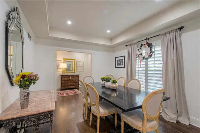 $1,200,000 | 7 Le Mans Court, Prairie Village, KS 66208