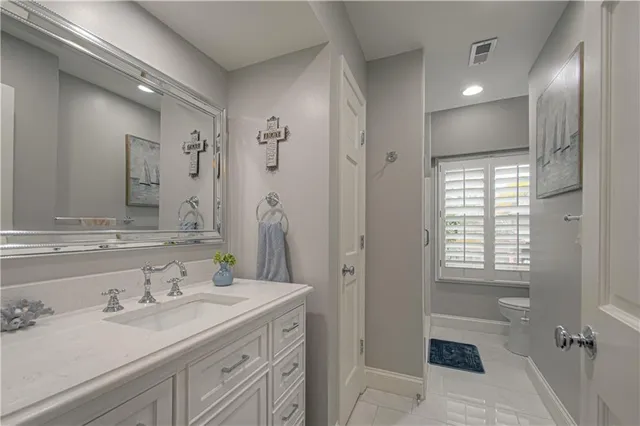 $1,200,000 | 7 Le Mans Court, Prairie Village, KS 66208