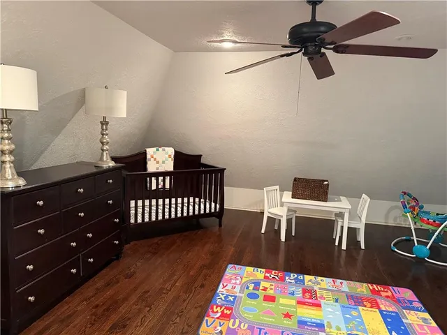 $1,200,000 | 7 Le Mans Court, Prairie Village, KS 66208