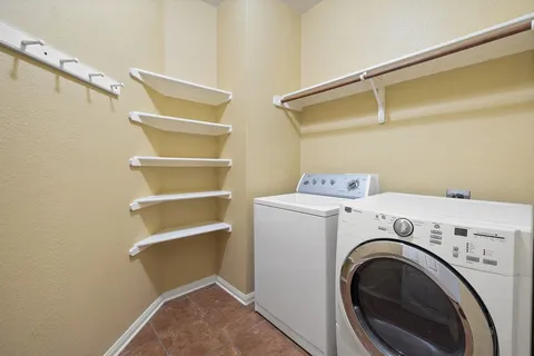 $275,000 | 347 Spring Drive, Kyle, TX 78640