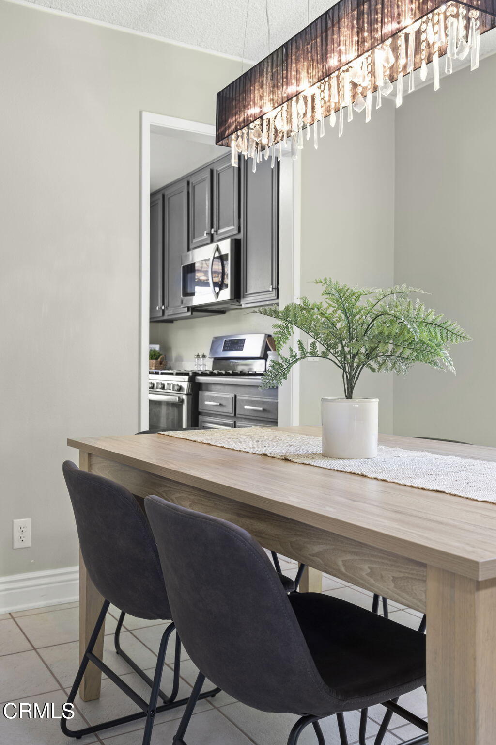 2730 Oarfish Lane Oxnard, CA 93035 - Photo 11 of 49 15-web-or-mls-Upmarketmedia_2730Oar-57