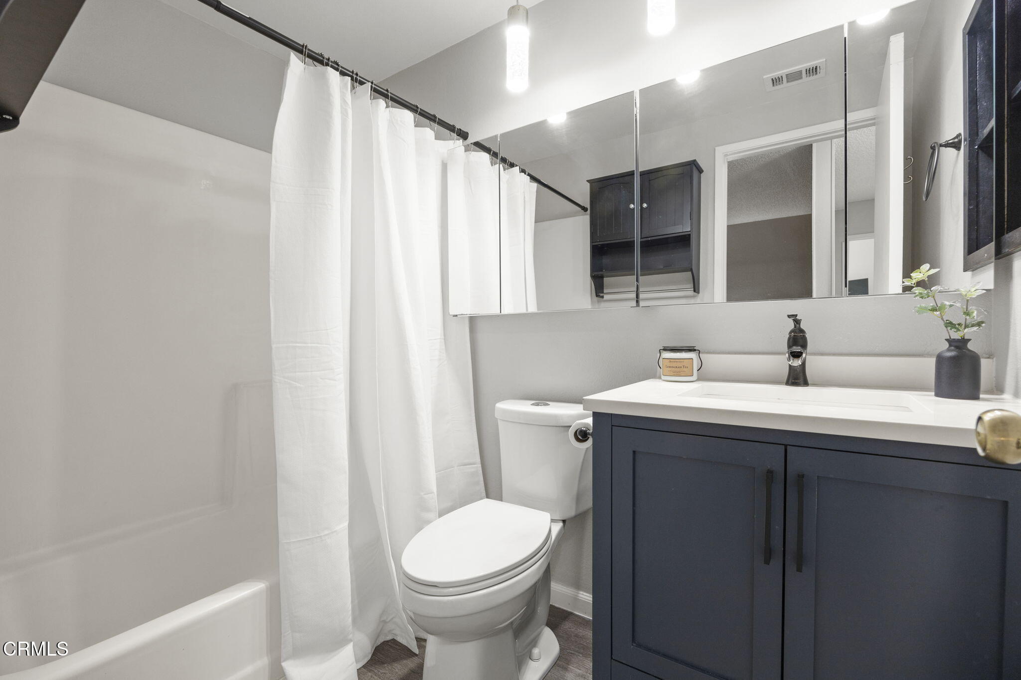 2730 Oarfish Lane Oxnard, CA 93035 - Photo 31 of 49 37-web-or-mls-Upmarketmedia_2730Oar-132